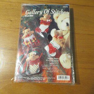 Bucilla Gallery Of Sticthes Holiday Bears Kit #33518